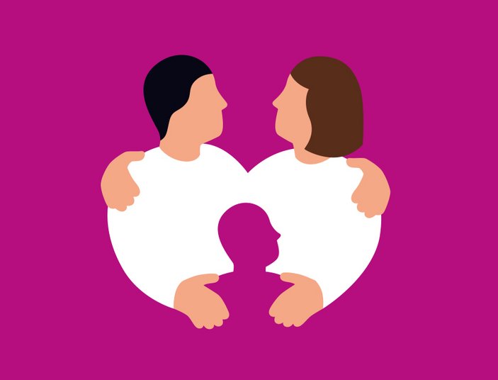 Bild zeigt gezeichnet zwei Personen die sich in den Armen halten in der mitte ein kleines Kind alles vor einem rosa Hintergrund