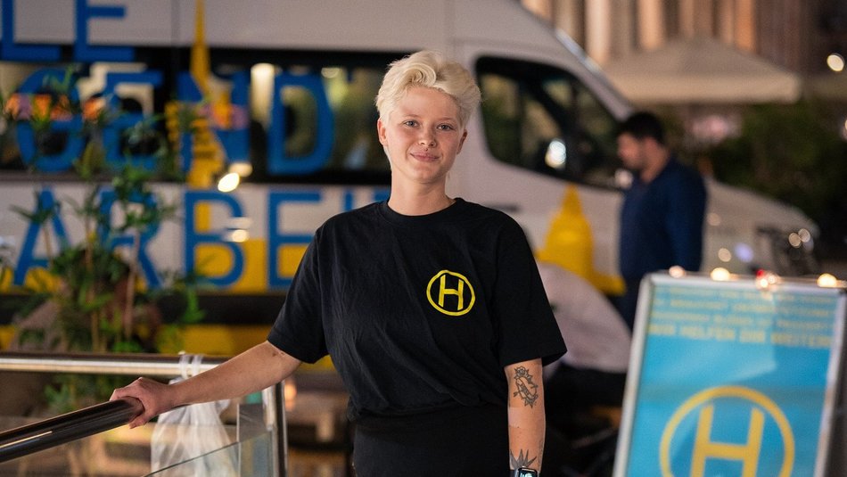 Bild zeigt Stella bei einer Aktion