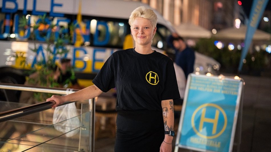 Bild zeigt Stelle bei einer Aktion in Stuttgart bei Nacht