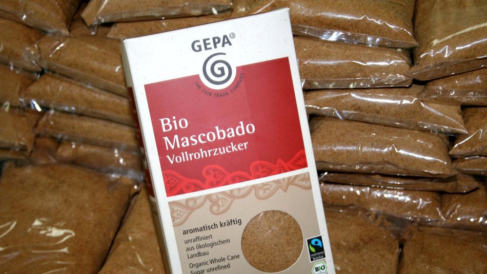 Bild zeigt eine Tafel "Gepa" Schokolade