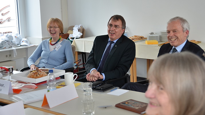Johanna Ewig-Spur, Oberkirchenrat Dieter Kaufmann, Andreas Koffer (v.l.)
