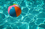 Pool mit Wasserball